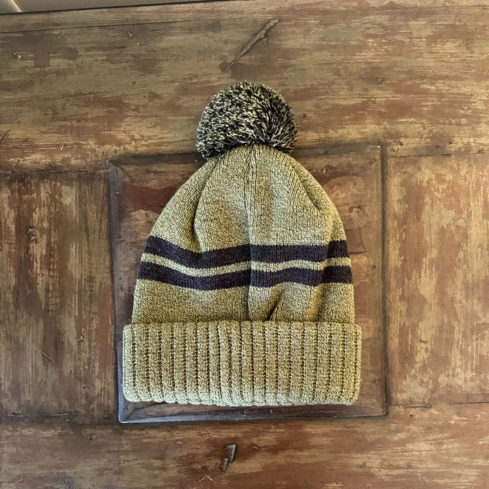Nantucket Island logo olive‎ green winter pom pom beanie hat unisex men women OS